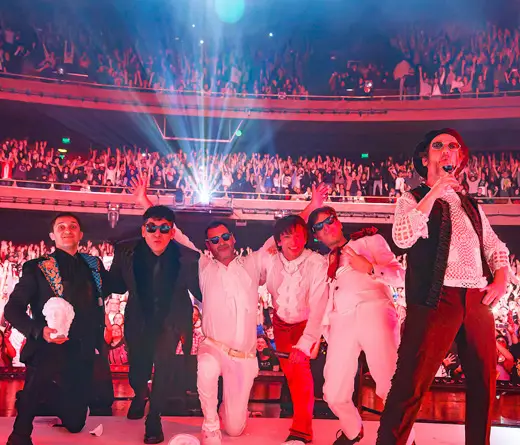 La banda argentina de pop rock se present este sbado en el emblemtico teatro porteo: entradas agotadas e invitados de lujo en una noche inolvidable para la agrupacin y sus seguidores 